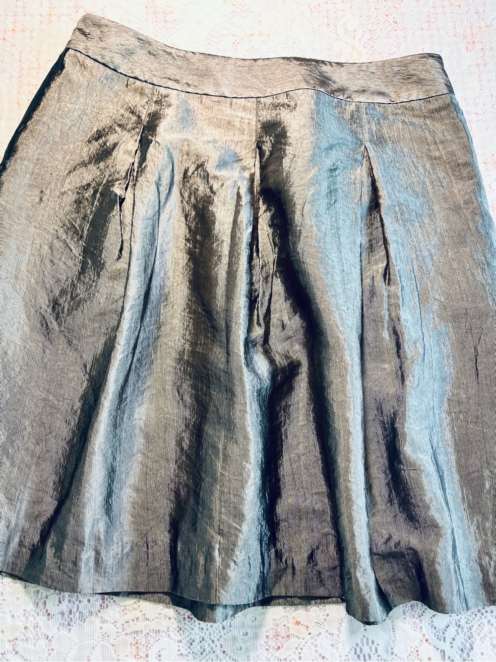 BCBGMAXAZRIA Metallic Pewter Pleated Mini Skirt